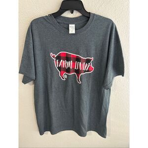 ❤️Girlie Girl “Farm Livin” Short Sleeve Tee